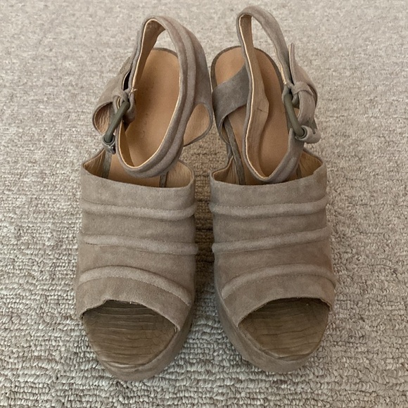 L.A.M.B. Gwen Stefani Suede Cut Out Platform Wedge Sandals Lamb size 8.5 - Picture 3 of 12